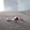 Ring met roze toermalijn druppel